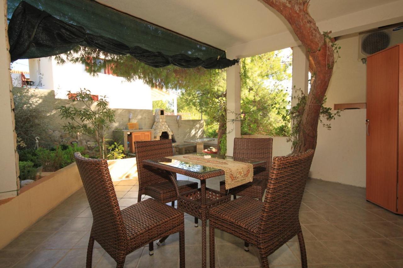 Apartments With A Parking Space Rukavac, Vis - 2444 Rukavac  Luaran gambar