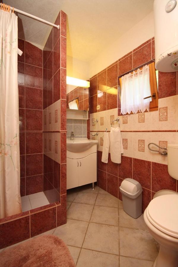 Apartments With A Parking Space Rukavac, Vis - 2444 Rukavac  Luaran gambar